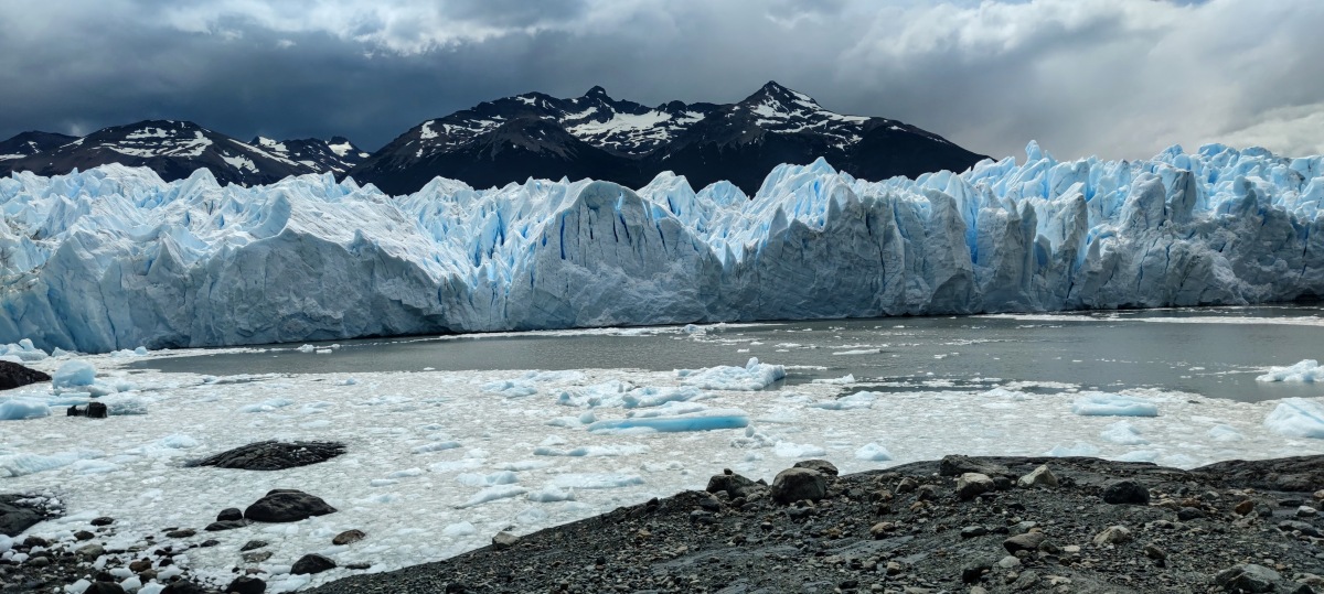 El glaciar como paisaje psíquico: simbolismo de los sueños helados
